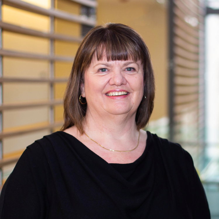   Marian Luctkar-Flude